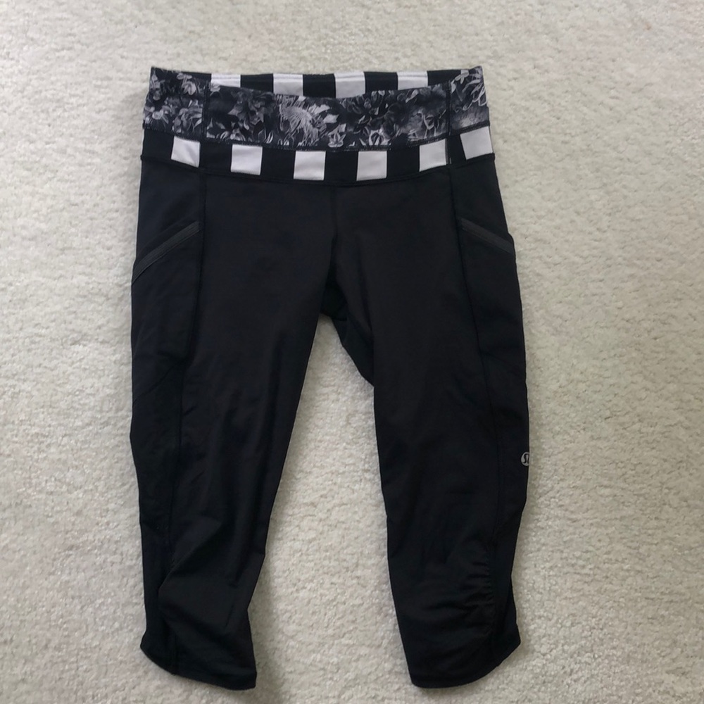 Lululemon tights, size 6